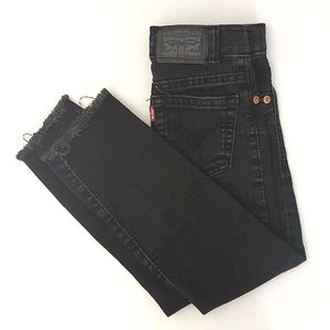 Levi's High Rise Ankle Straight jeans, size 5